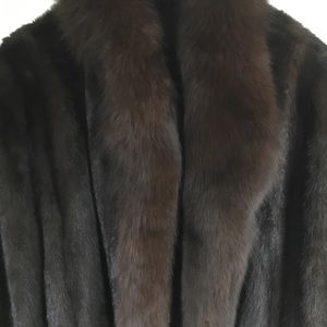Luxurious Natural Dark Mahogany Mink Coat